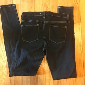 Size 27 Skinny jeans
